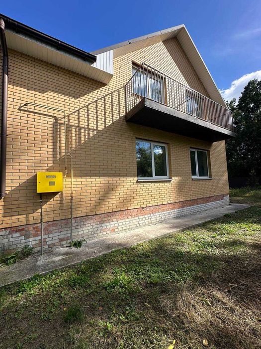 Продаж двоповерхового будинку у селі Крехаїв, Чернігівська область