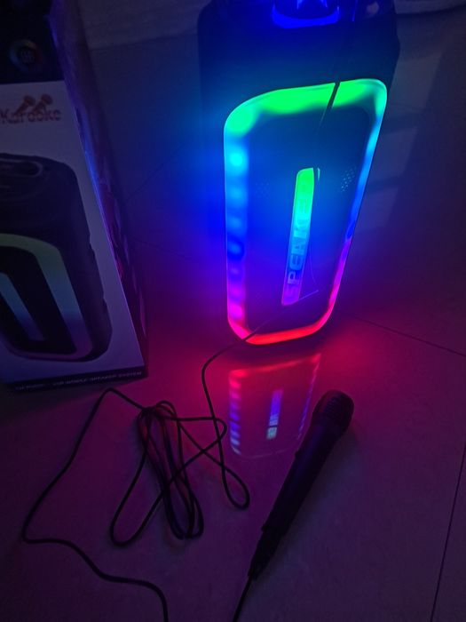 Głośnik Bluetooth z Mikrofonem Karaoke  Radio FM USB Mp3