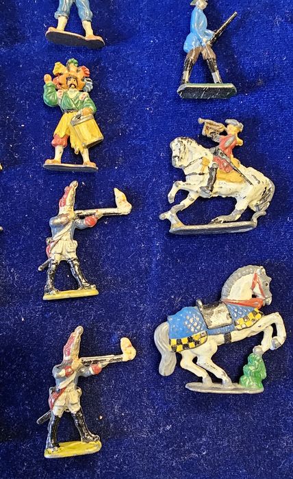 Zestaw ołowianych żołnierzyków