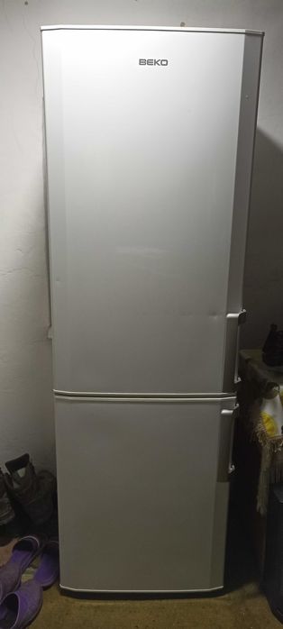 Продам холодильник