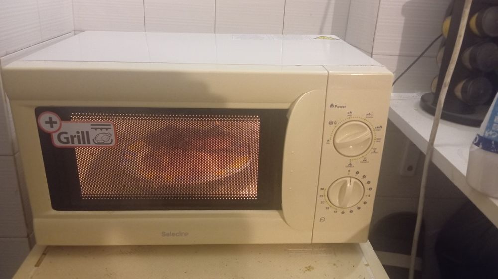 Microondas semi-novo