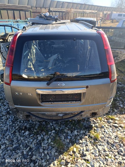 Задня лада кришка багажника Nissan Xtrail t 30 ,скло заднє