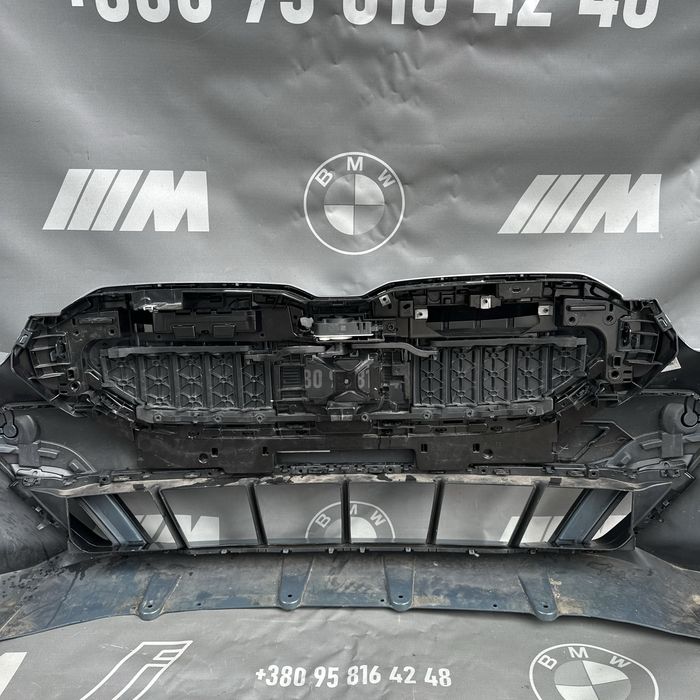 Бампер м передній BMW G60 G61 G90 G91 передний М пакет бмв г60 г90 г61 г91 bmw g60 g90 g61 g91 комплектний в колір жалюзи ноздри моторчик