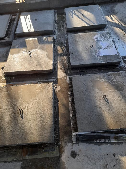 Pias varios tipos e tampas para caixas de betão