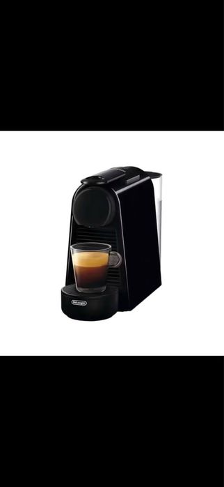 Капсульная кофеварка De’Longhi Nespresso Essenza Mini