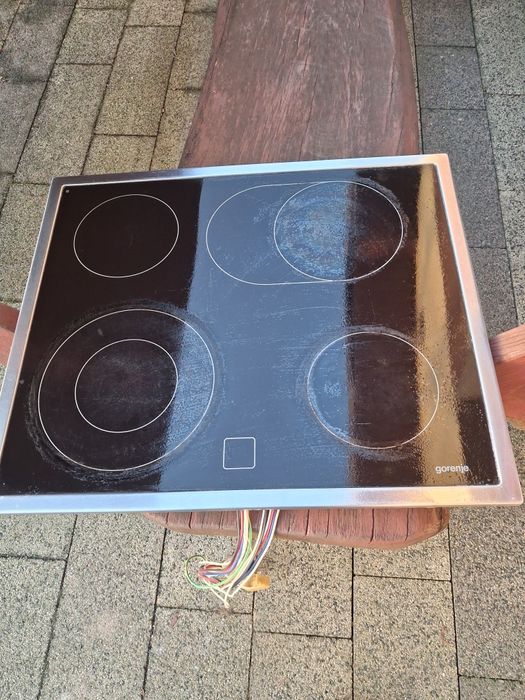 Piekarnik  z płytą  elektryczną  Gorenje