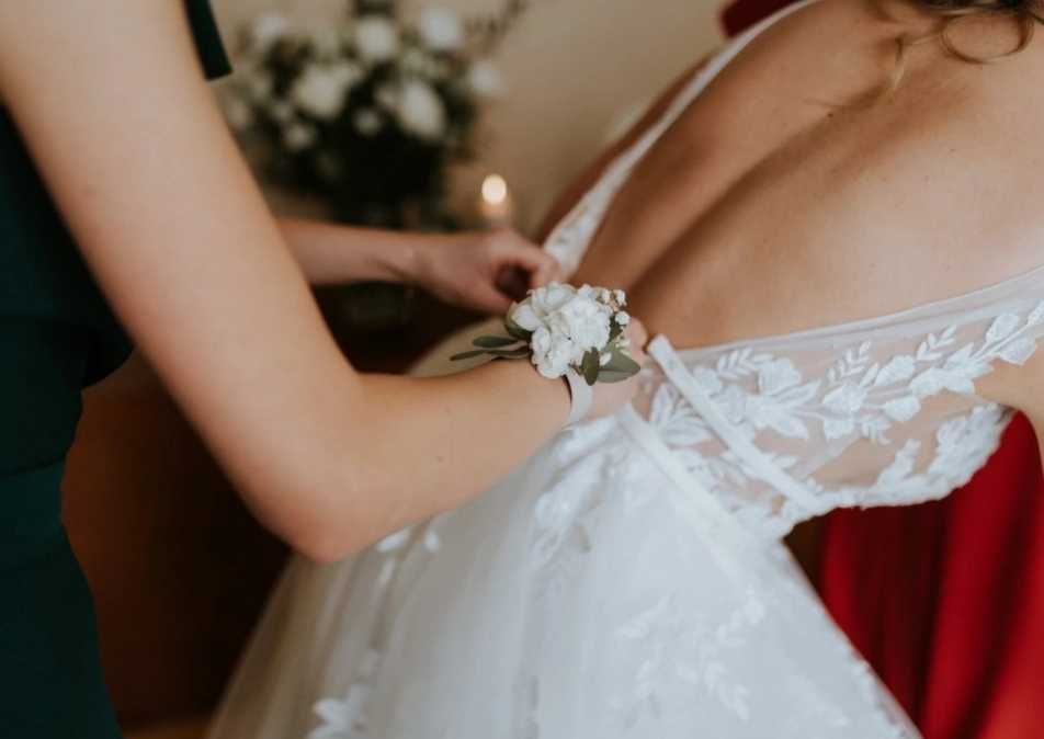 Suknia ślubna Lilian West 66155 ivory/nude + długi welon gratis