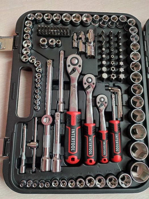 Набор инструментов 1/2" & 3/8" & 1/4", 171ед. INTERTOOL ET-8171 STORM