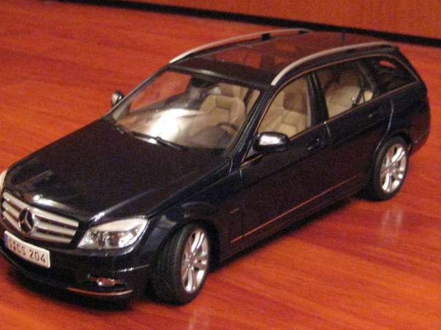 Модель мерседес 1:18