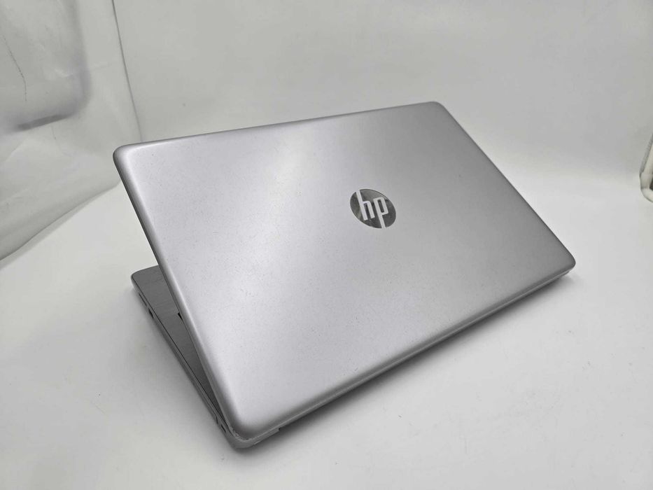 Laptop HP 255 G8 15,6" AMD Ryzen 5 8 GB / 256 GB Ład