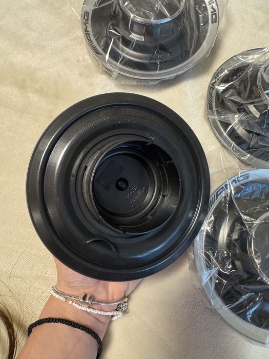 Комплект оригинальных колпачков Mercedes