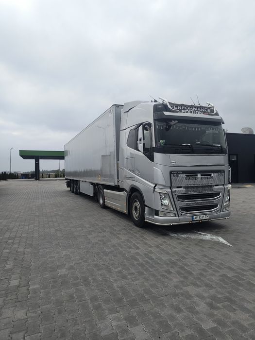 В продажу Volvo fh13