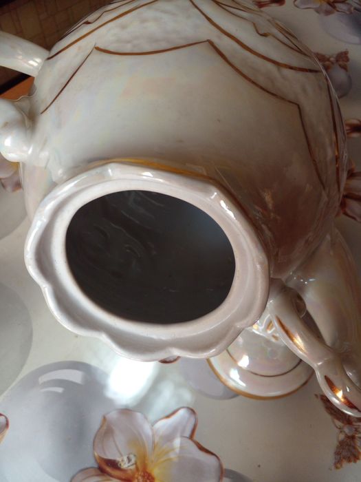 Заварочный чайник фарфоровый перламутровый ,  2,5 литра