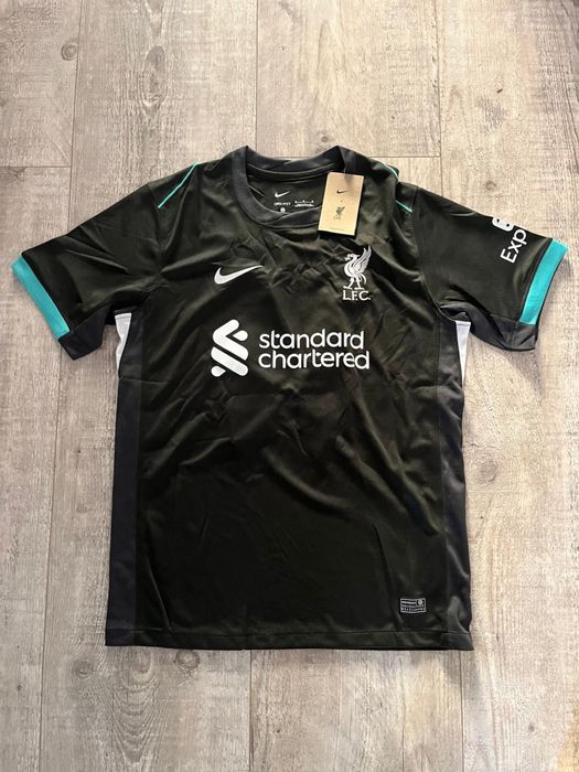 Nowa czarna koszulka Liverpool Salah M