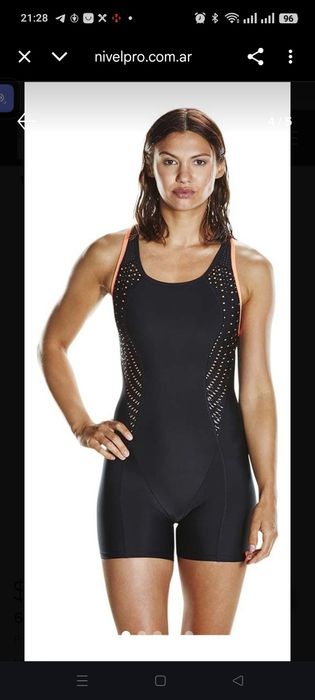 Купальник суцільний Speedo.