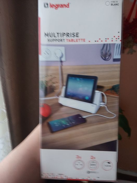 9Podstawka pod tablet Nowa