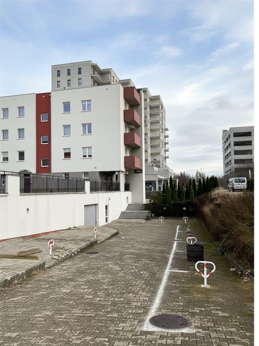 Wynajem prywatnych  miejsc postojowych Jana Sawy