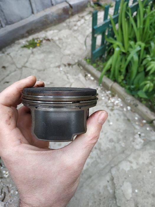 Поршня BMW M54B30