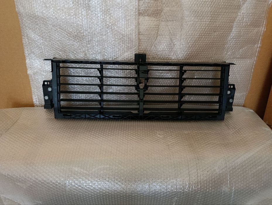 Жалюзі радіатора AUDI Q7 2020 - 2023