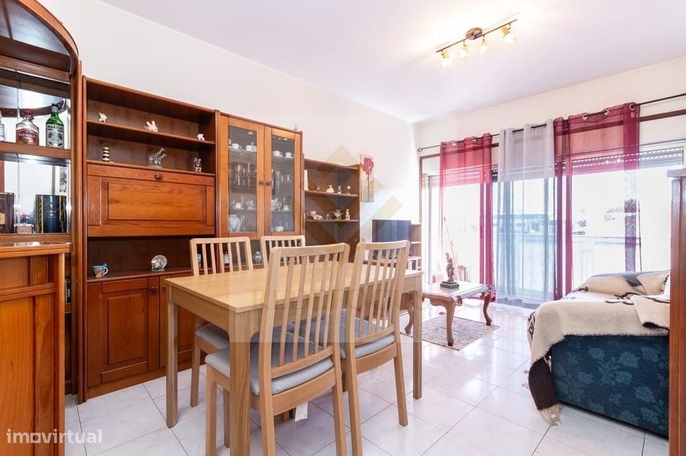 Apartamento T2 com varandas em Santa Maria de Lamas — Santa Maria de Lamas, Aveiro