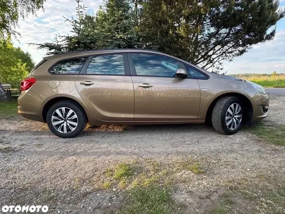 Opel Astra Auto bezwypadkowe - Pierwszy lakier