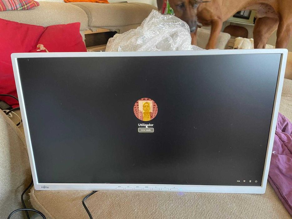 Monitor Fujitsu b27-8 TE