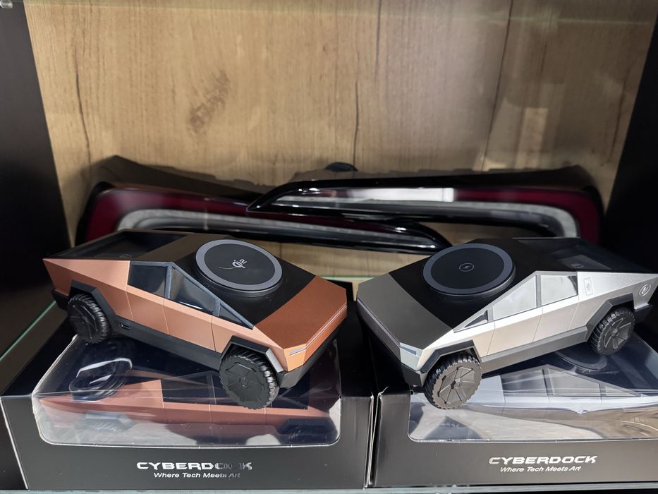 Безпроводна зарядка Cyberdock 3в1 для телефону,навушники, часи та інше