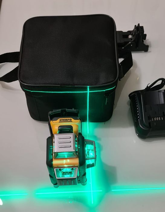 Nivel a Laser Dewalt completo