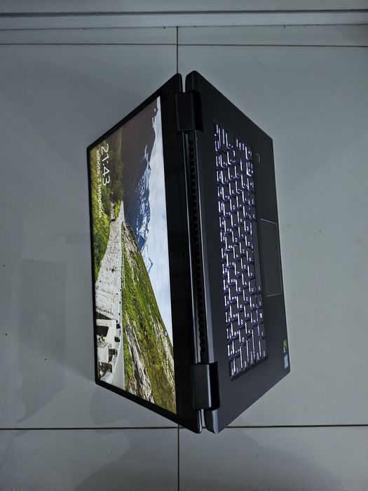 Laptop IBM Lenovo Yoga 720-15 i5-7300HQ 24GB 1000 GB + Gratis