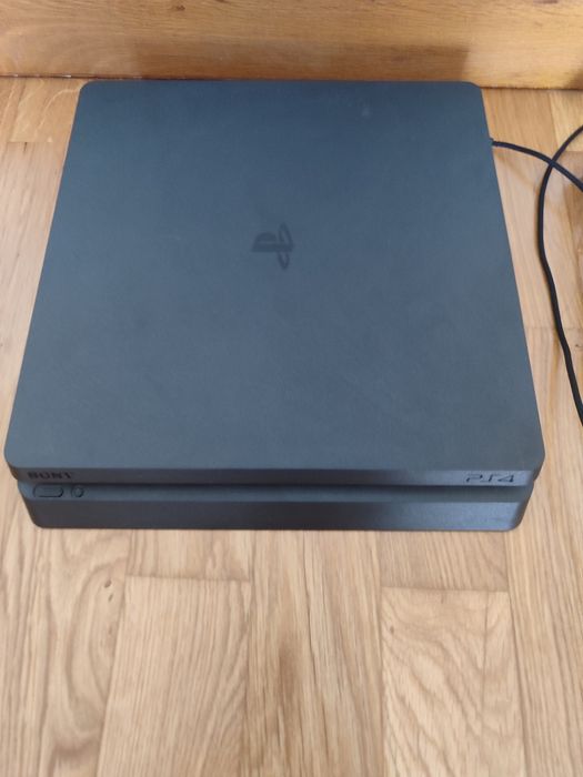 PlayStation 4 slim