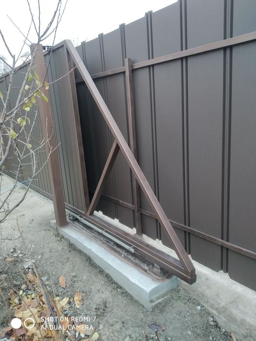 Установка, ремонт, регулировка, утепление, рестоврация.