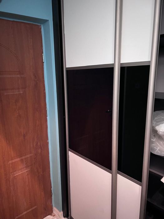 3 dni od szafy przesownej