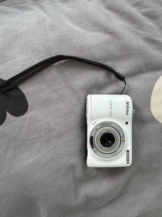 Продам фотоааппарат Nikon L25
