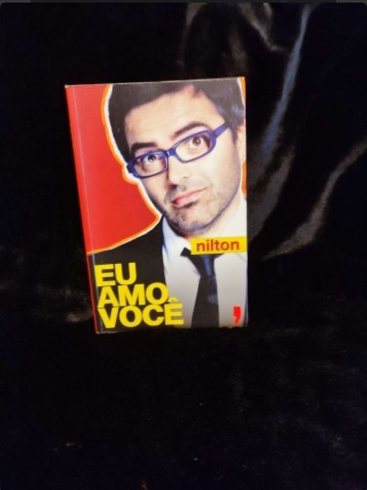 Vários livros.  *aproveite*