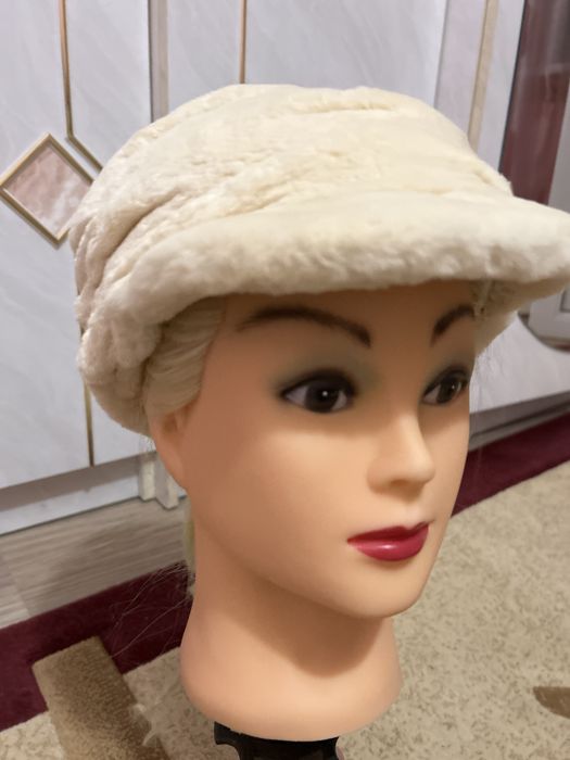 Зимова шапка.Натуральне хутро.