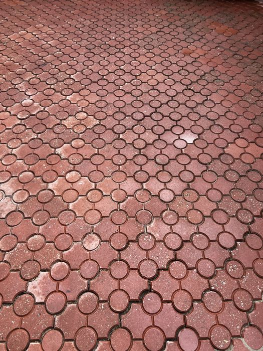 Тротуарна плитка, бруківка +/0 20м.кв.