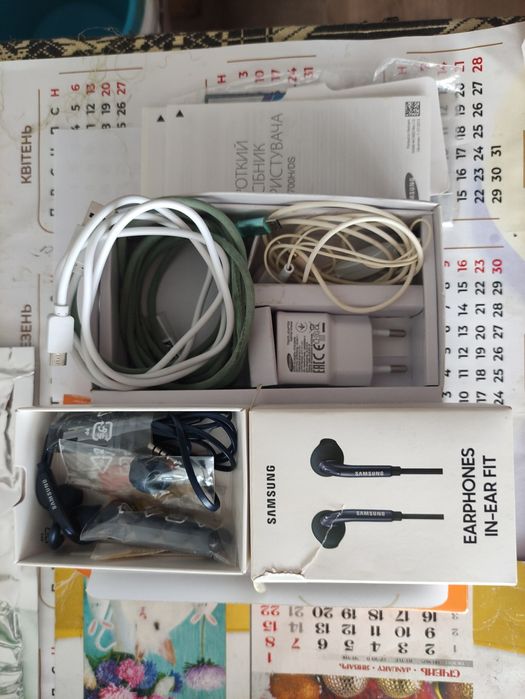 Samsung Galaxy J7 модель: SM-J700HZKDSEK САМОВИВІЗ КИЇВ.