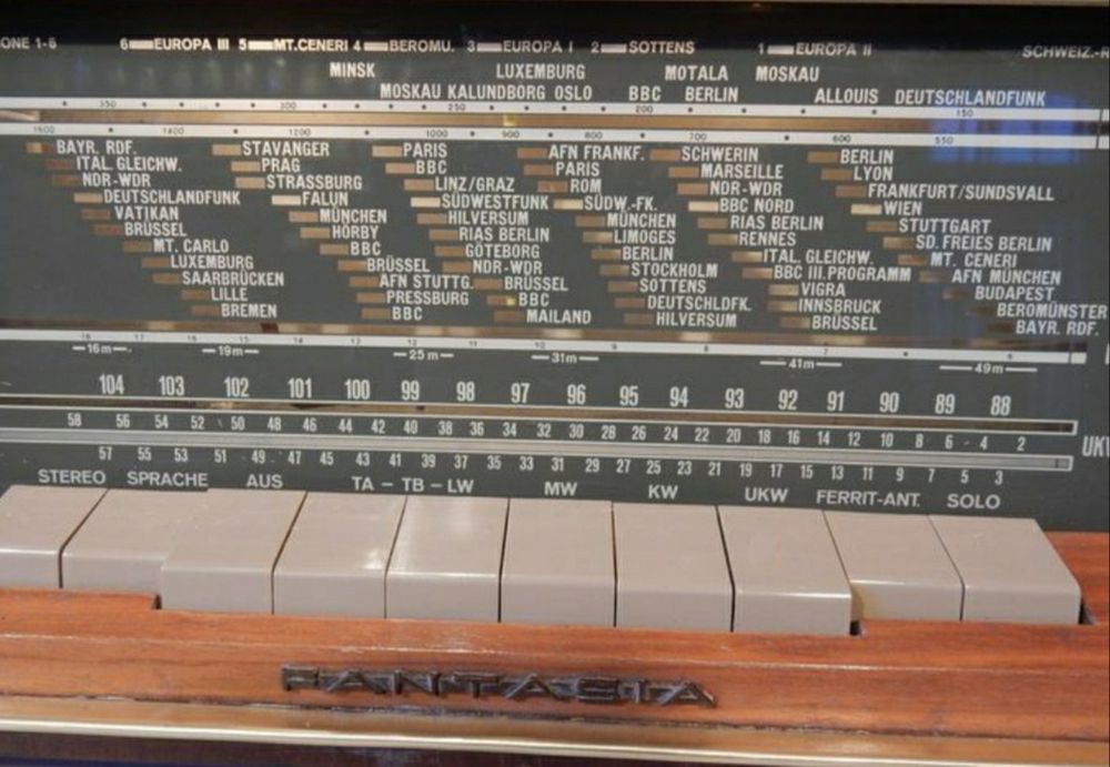 Rádio válvulas Graetz Fantasis 1218 Luxus