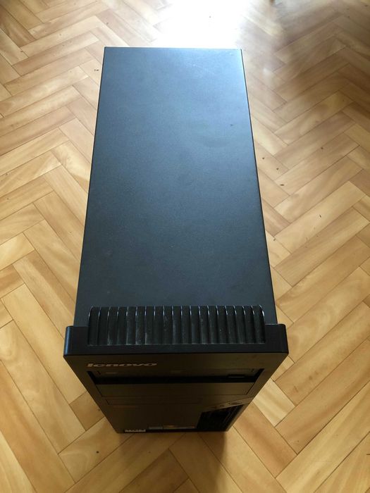 Komputer stacjonarny Lenovo , Windows 11 Pro , RAM 16GB , dysk SSD