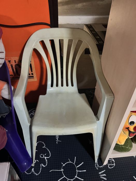 Dou/ofereço artigos/brinquedos de criança variados