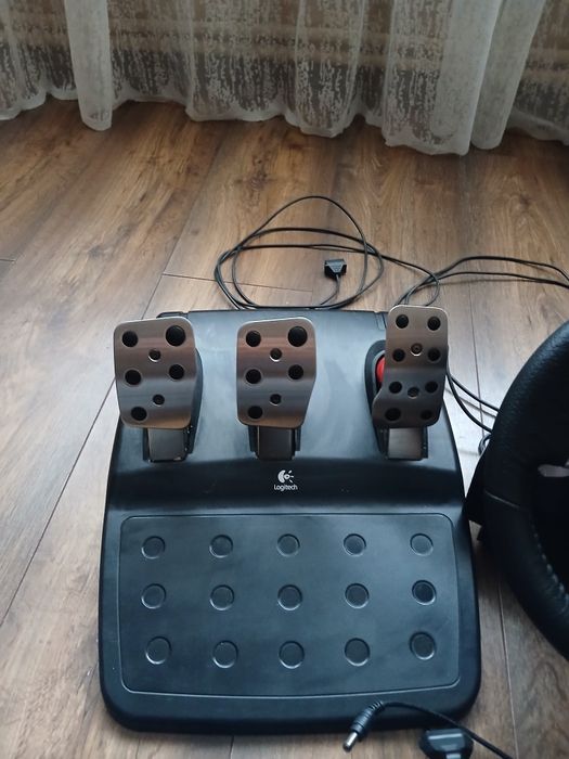 Руль Logitech g27