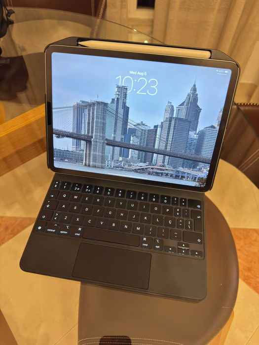 iPad Pro de 11 polegadas (4.ª geração) 128Gb | Apple Pencil | Magic Keyboard