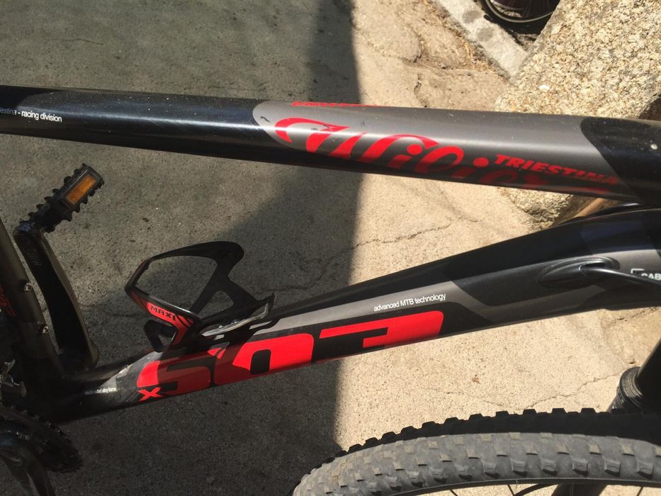 Bicicleta BTT Como nova