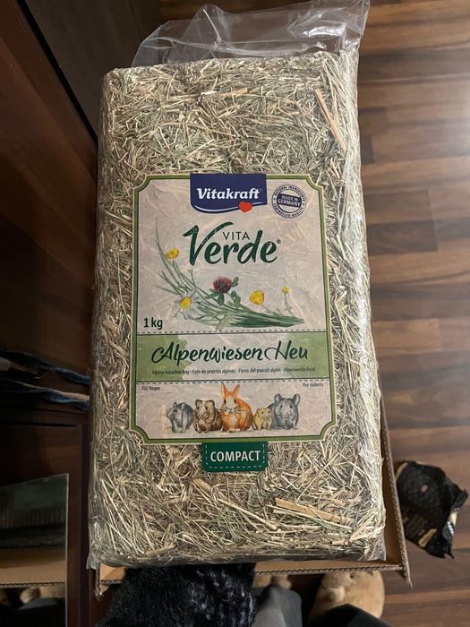 Klatka z wyprawką dla chomika