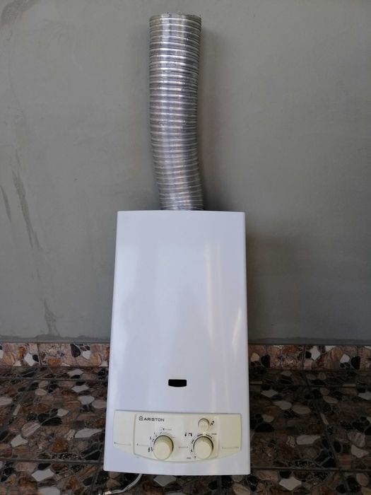 Газова колонка Ariston