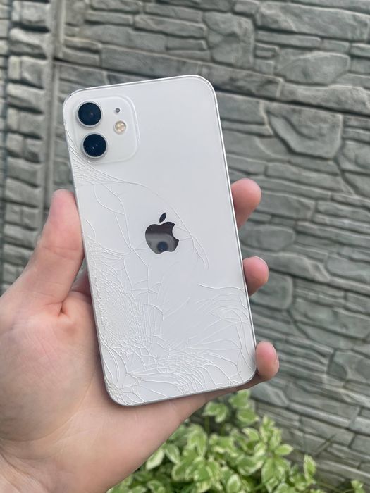 iPhone 12 64gb white