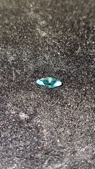 Apatita Natural Neon Blue Extra 0,495 ct – Brasil