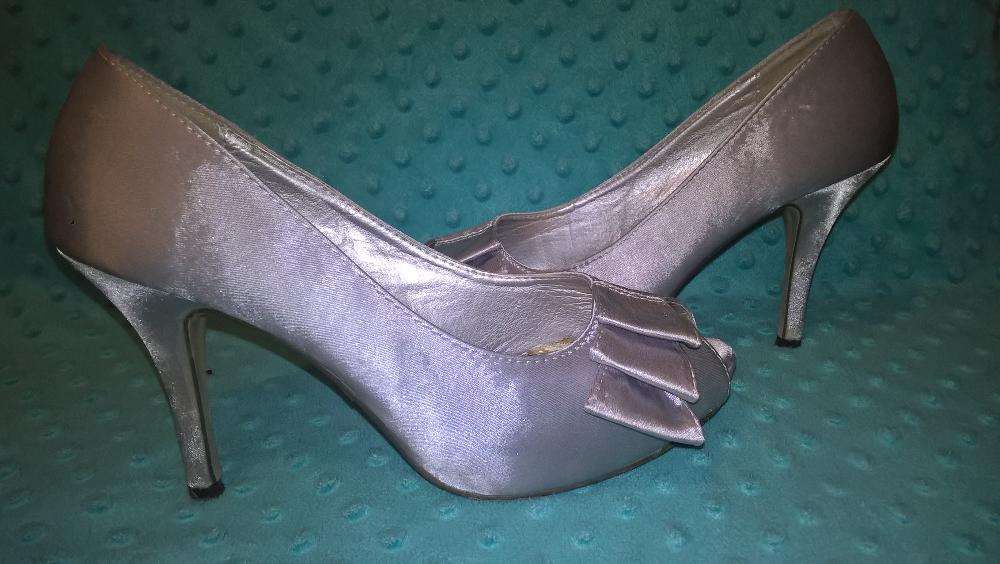 Buty szare srebrne satynowe r. 37