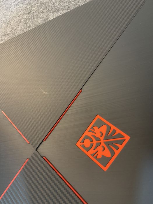 Hp OMEN i7-9750h Gtx1660ti 144hz