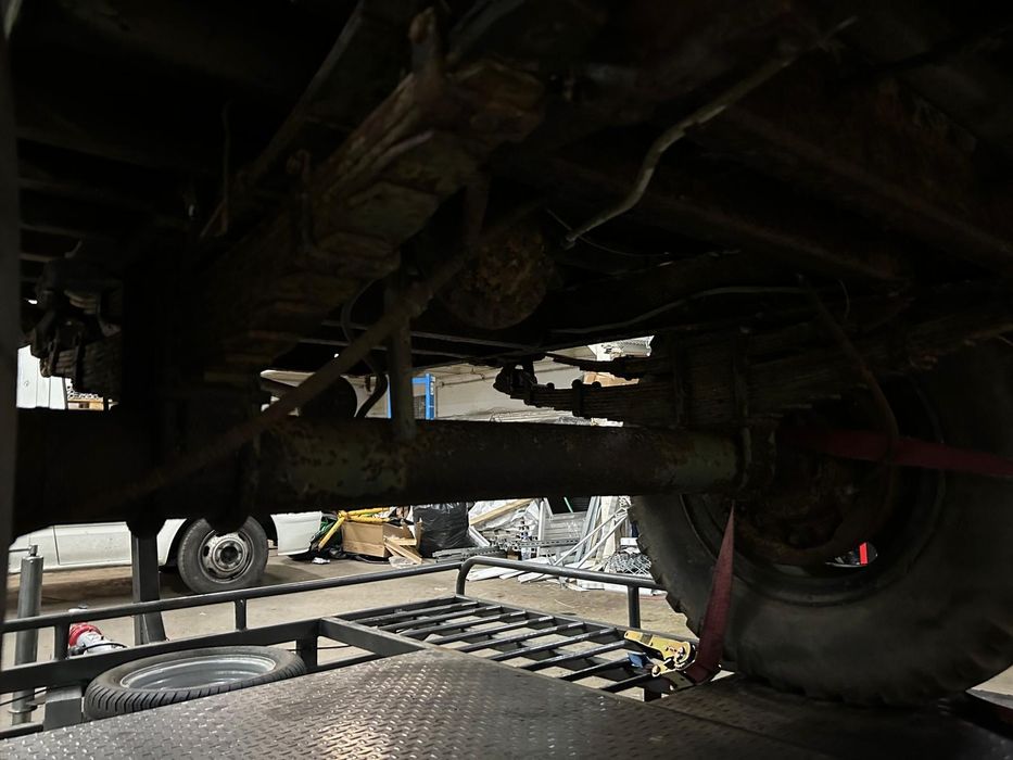 Reboque ou atrelado militar pesado trator unimog